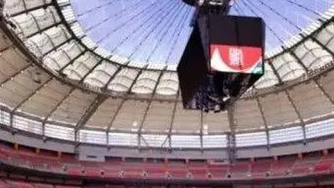 C罗决定未来，葡萄牙神锋瞄准2026世界杯，欲与梅西争足球王座